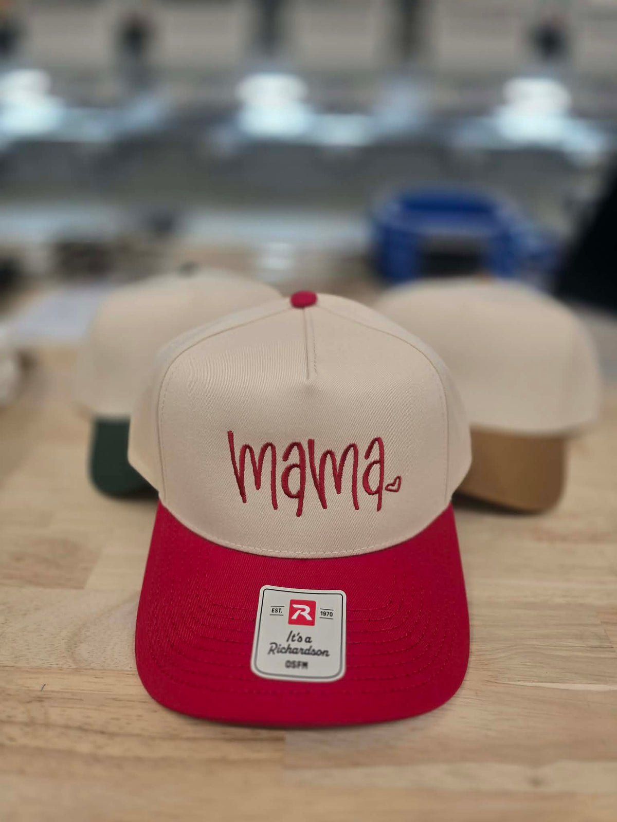 Mama hat